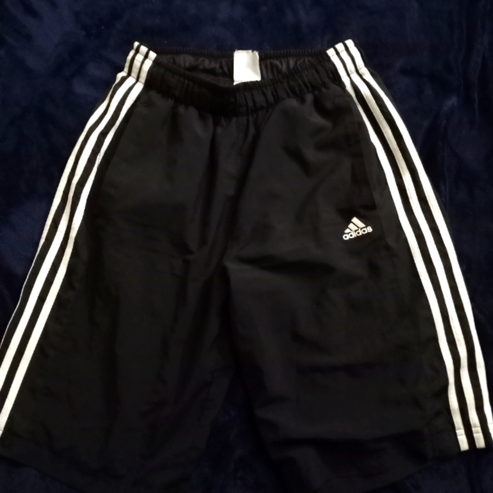 Adidas shorts for kids L size